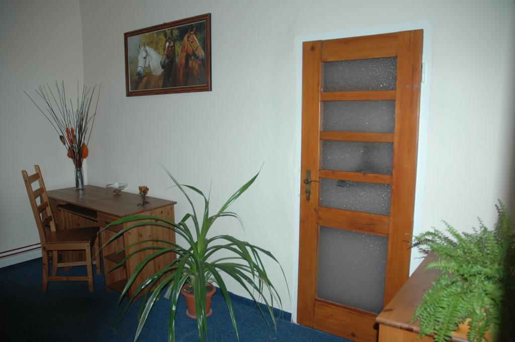 Hotel Mrázek Pardubice Quarto foto